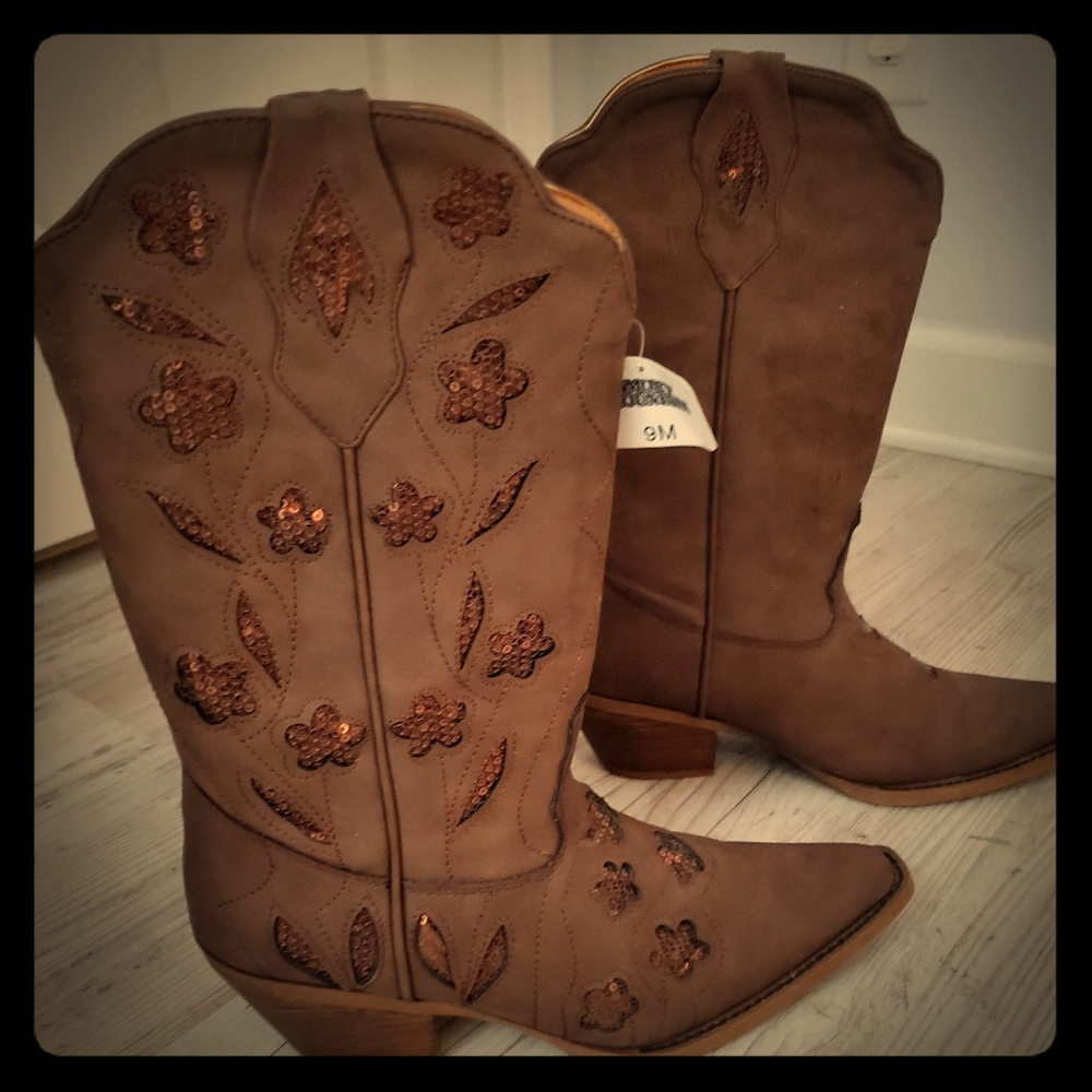 Smoky Mountain Women's Victoria Sequin Inlay Brown